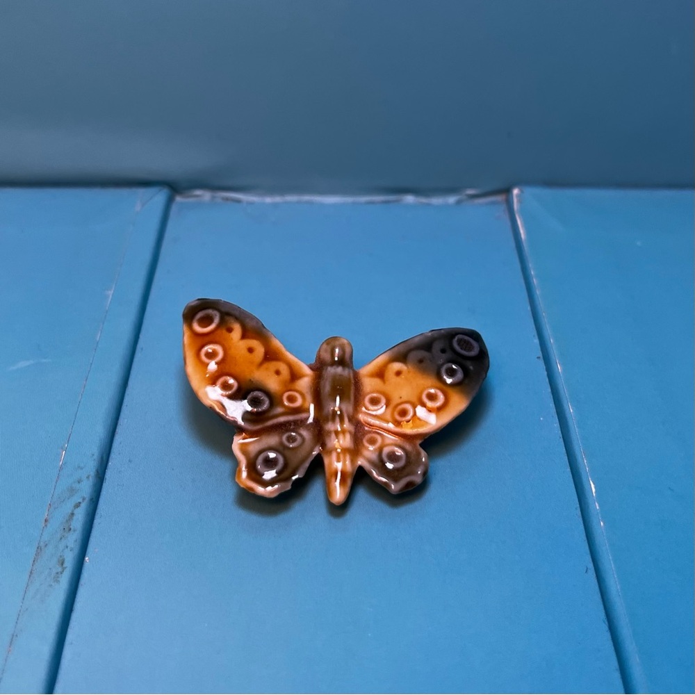 Wade Whimsies - Red Rose Tea - Butterfly